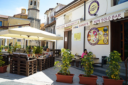 Camere, pub e bar a Sapri (SA) centro